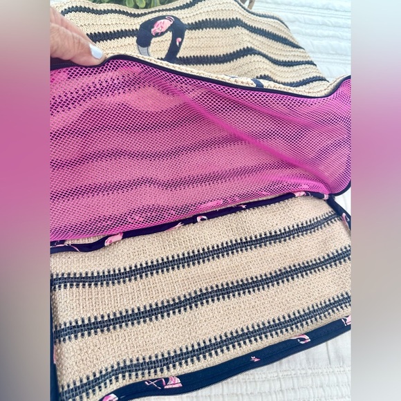 Vera Bradley Flamingo Fiesta Beach Straw Appliqué Tote - Picture 5 of 8